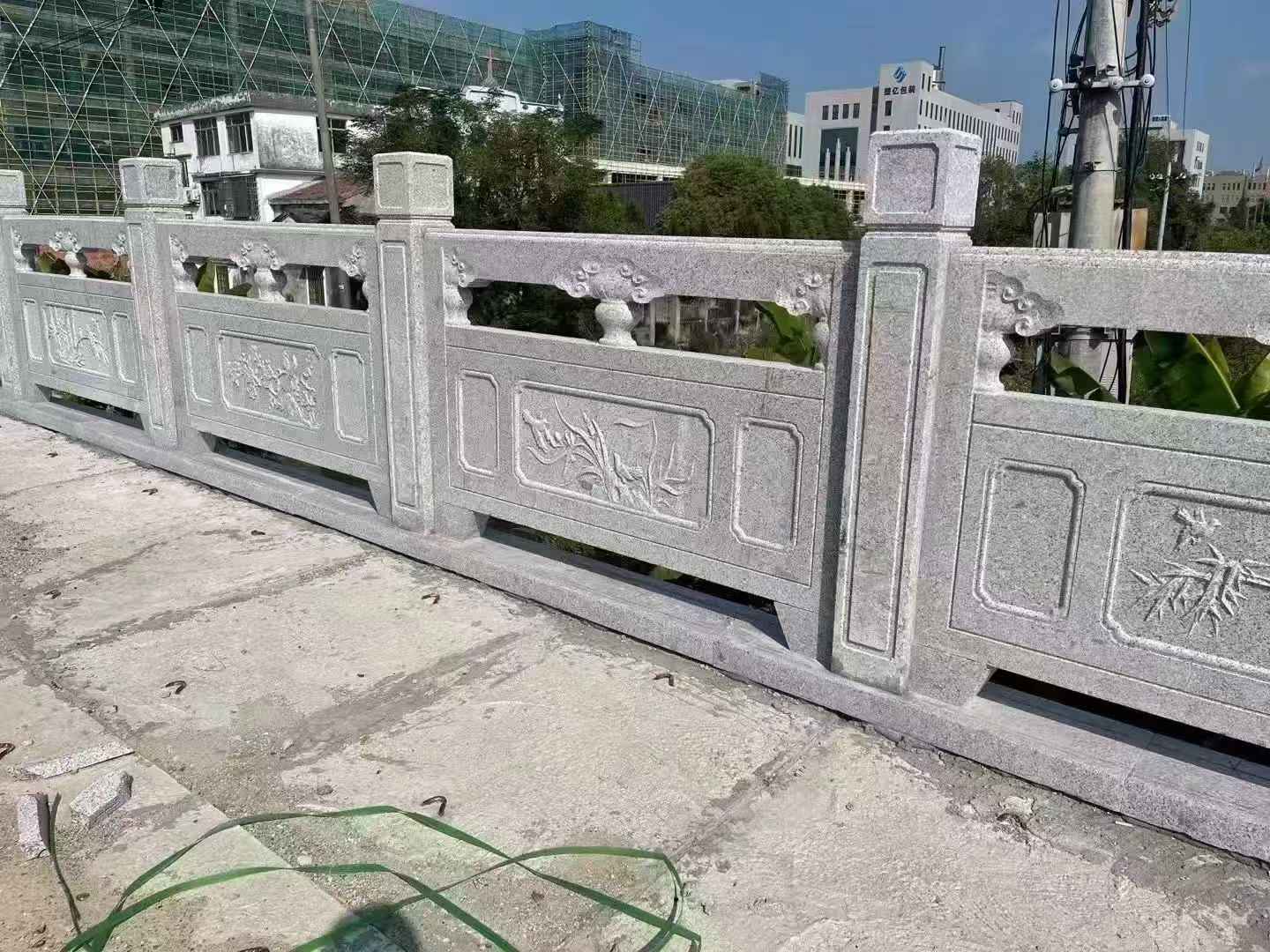 巴中 芝麻白栏杆