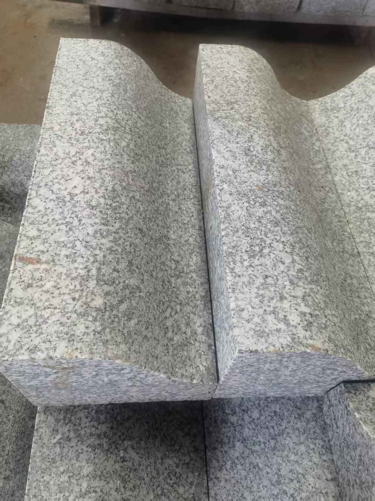 巴中芙蓉白S型拉丝面路沿石