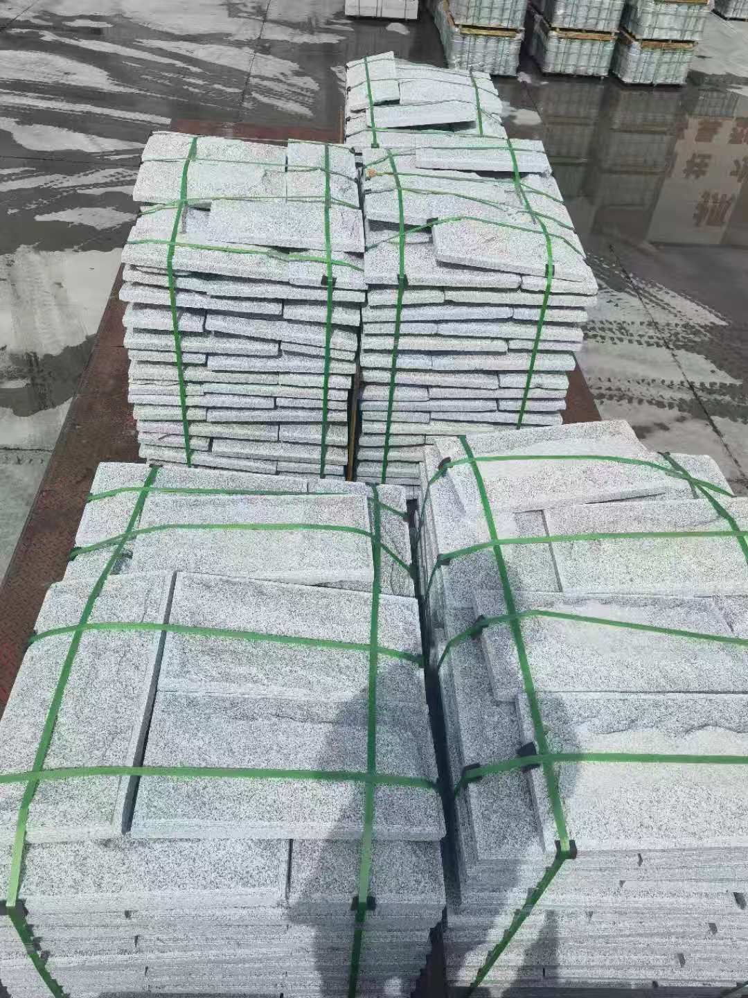 巴中 芝麻白蘑菇石装车出货